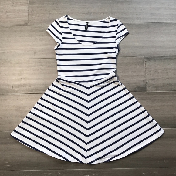 Divided Dresses & Skirts - Dress DIVIDED by H&M Striped White Blue Size S